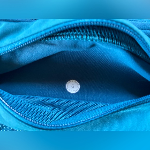 Like New Lululemon Speed Up Short Size 6 in Illusion Tidal Teal Pattern - Picture 5 of 9